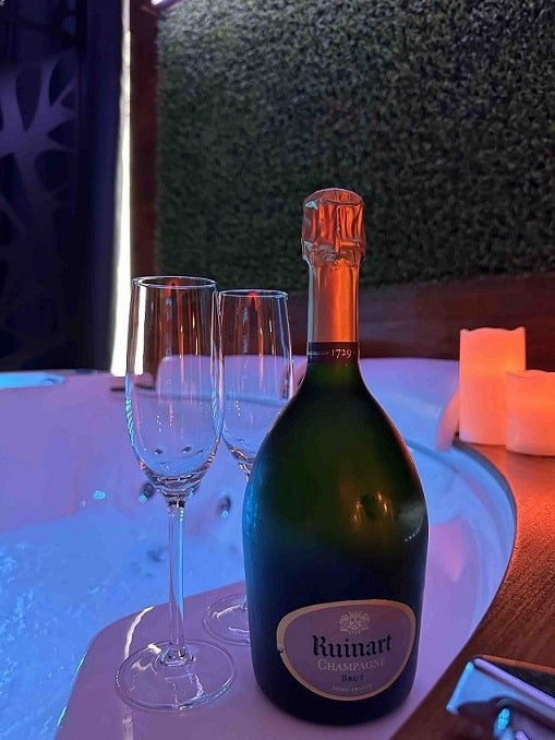 Le Double L - Love’nSpa - weekend en amoureux, love rooms avec spa ou jacuzzi privatif8 de Le Double L
