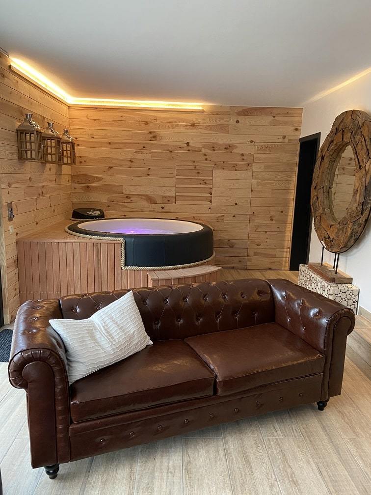 Le Fermage - Love’nSpa - weekend en amoureux, love rooms avec spa ou jacuzzi privatif4 de Le Fermage
