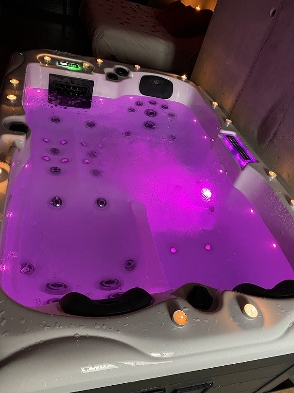 LE FRUIT DÉFENDU - Love’nSpa - weekend en amoureux, love rooms avec spa ou jacuzzi privatif