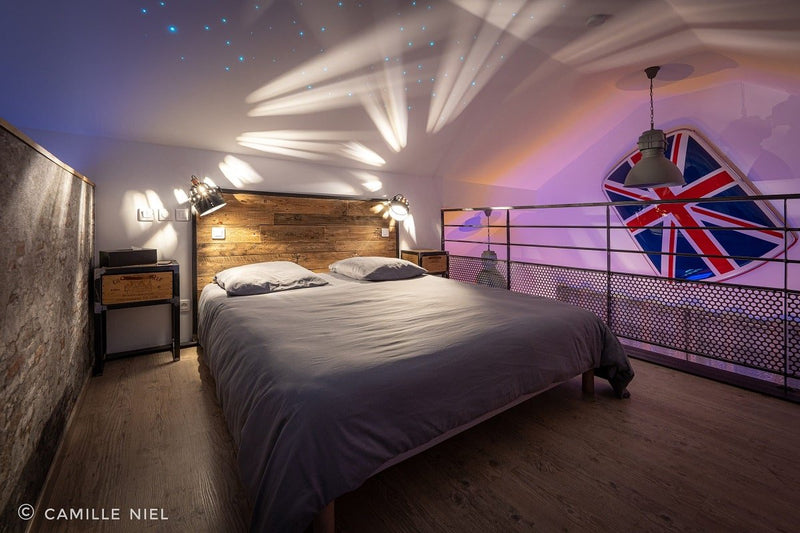 Le Garage vue sur Lac - Love’nSpa - weekend en amoureux, love rooms avec spa ou jacuzzi privatif2 de Le Garage de Sophie
