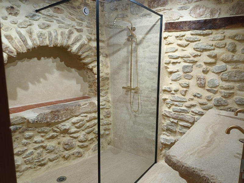 Le Gîte du Beaumont - Love’nSpa - weekend en amoureux, love rooms avec spa ou jacuzzi privatif4 de la chambre romantique du Beaumont
