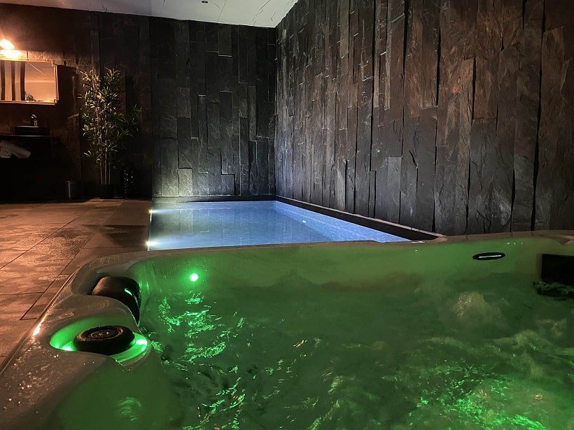 Le Gîte Le Léone - Love’nSpa - weekend en amoureux, love rooms avec spa ou jacuzzi privatif2 de Le Gîte Le Léone
