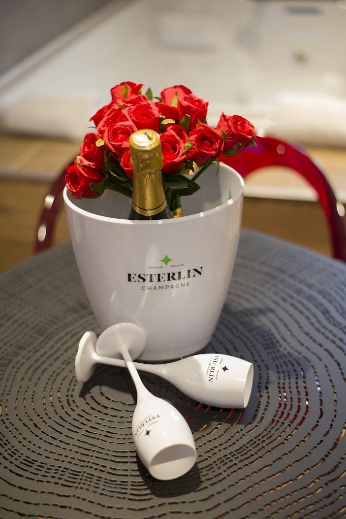 Le Lion d'or hôtel - la suite glamour - Love’nSpa - weekend en amoureux, love rooms avec spa ou jacuzzi privatif7 de Le Lion d'or hôtel - la suite glamour
