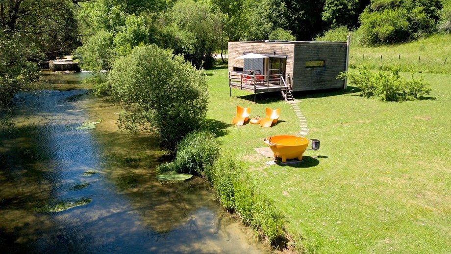 Le Pont de La Roche - Le Cube - Love’nSpa - weekend en amoureux, love rooms avec spa ou jacuzzi privatif1 de Le Pont de La Roche - Le Cube
