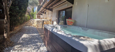 Chambre Cigale - Love’nSpa - weekend en amoureux, love rooms avec spa ou jacuzzi privatif