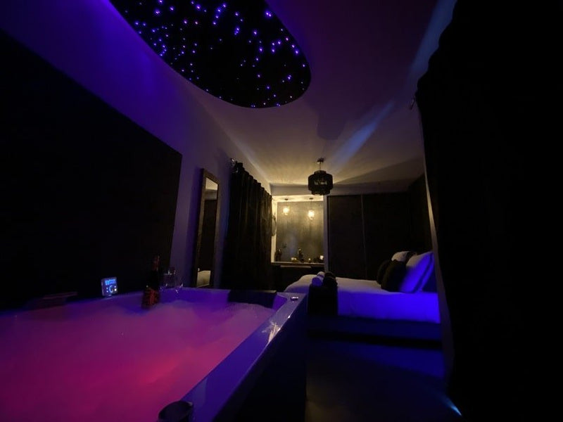 L'Eden - Love’nSpa - weekend en amoureux, love rooms avec spa ou jacuzzi privatif3 de L'Eden
