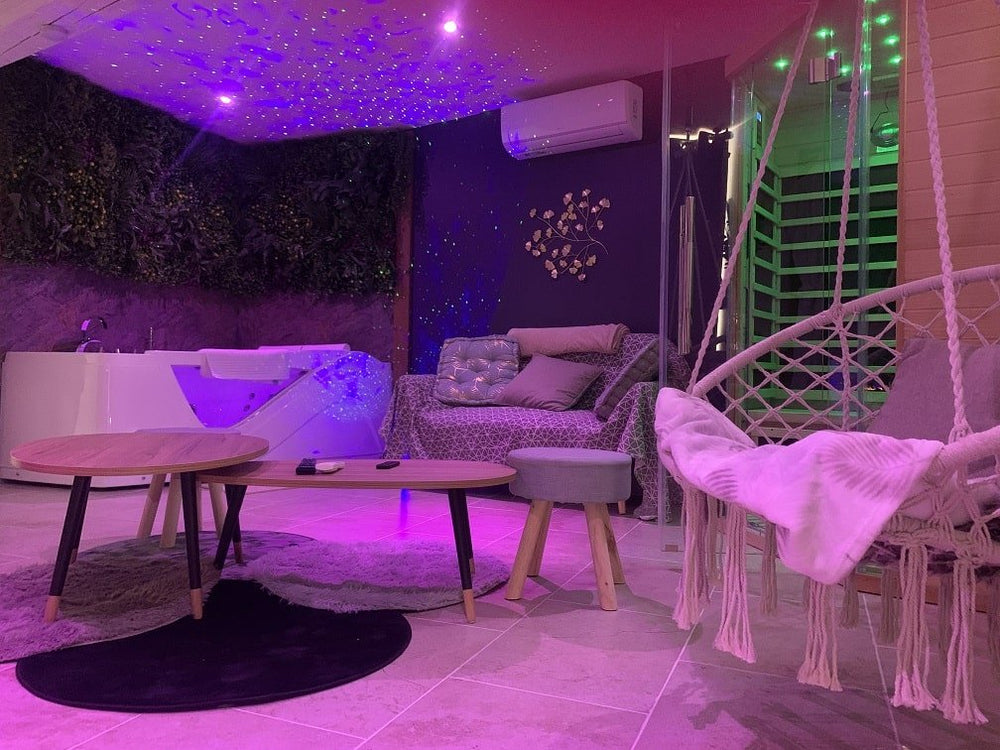 L’Élixir gîte spa bourgogne - Love’nSpa - weekend en amoureux, love rooms avec spa ou jacuzzi privatif1 de CinéSpa Lodge Bourgogne
