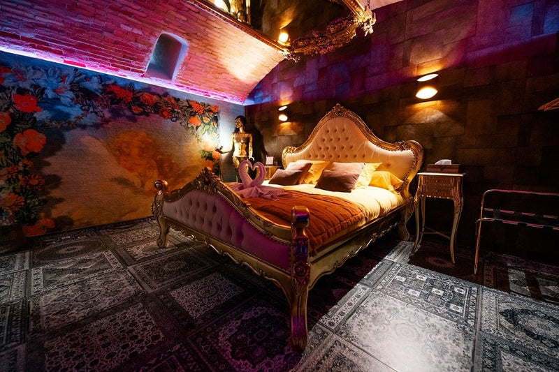 L'Éros - La Suite - Love’nSpa - weekend en amoureux, love rooms avec spa ou jacuzzi privatif1 de L'Éros - La Suite
