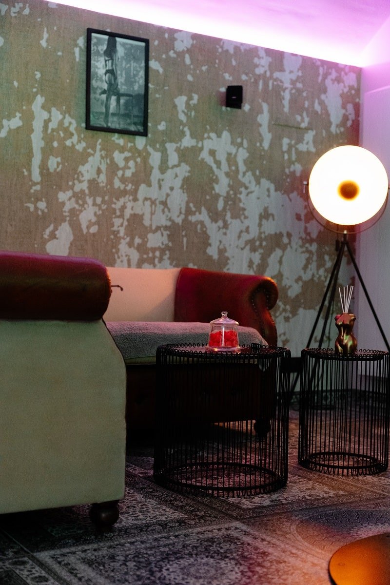 L'Éros - La Suite - Love’nSpa - weekend en amoureux, love rooms avec spa ou jacuzzi privatif12 de L'Éros - La Suite
