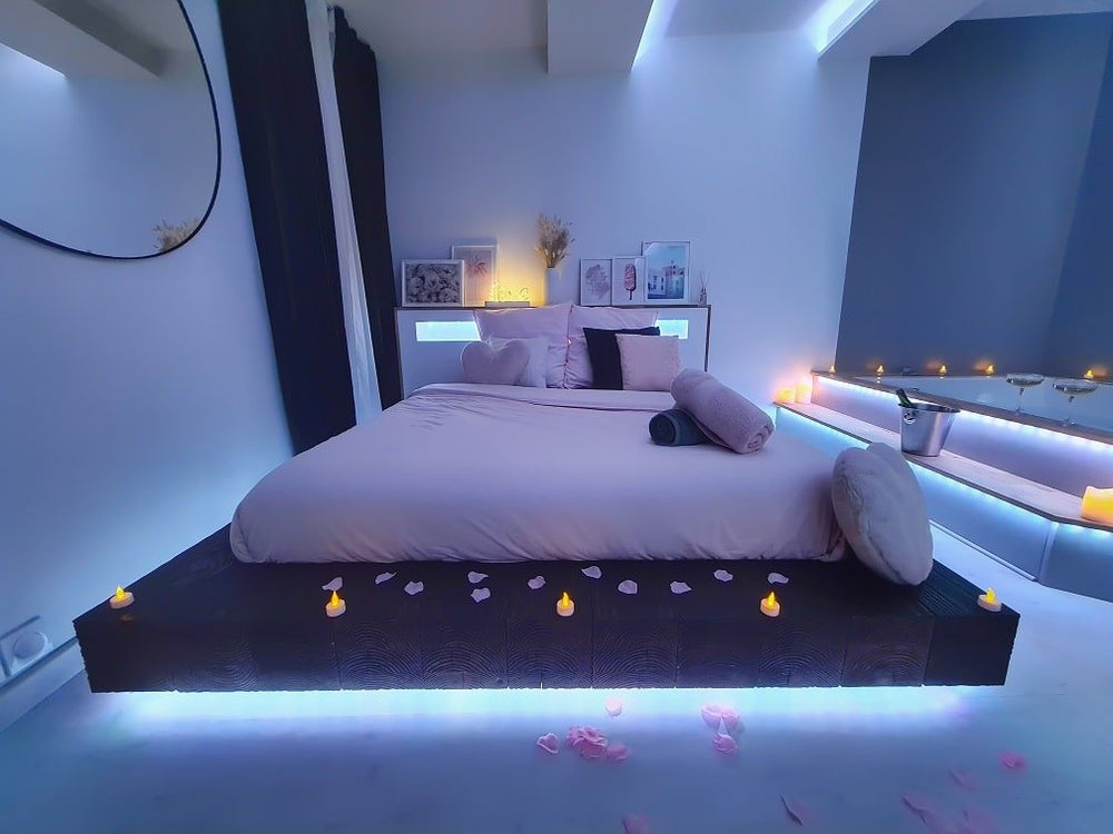 Les Suites B Spa - Romantique CineWood Spa - Love’nSpa - weekend en amoureux, love rooms avec spa ou jacuzzi privatif2 de Les Suites B Spa - Romantique CineWood Spa
