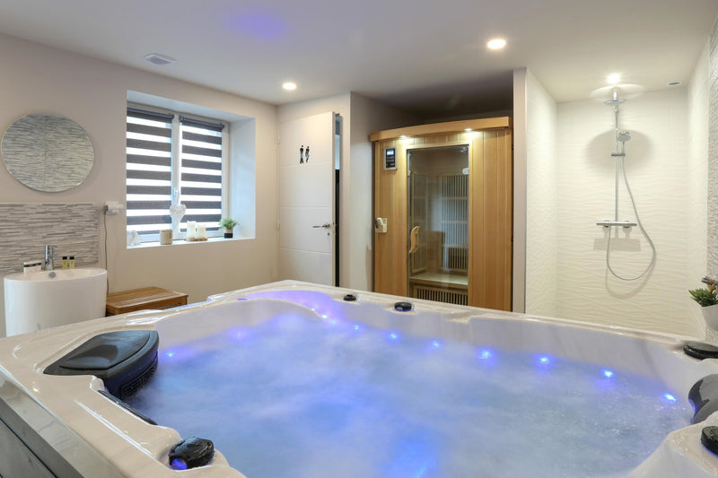 L'Escale Dinard - L'Escale Spa - Love’nSpa - weekend en amoureux, love rooms avec spa ou jacuzzi privatif2 de L'Escale Dinard - L'Escale Spa
