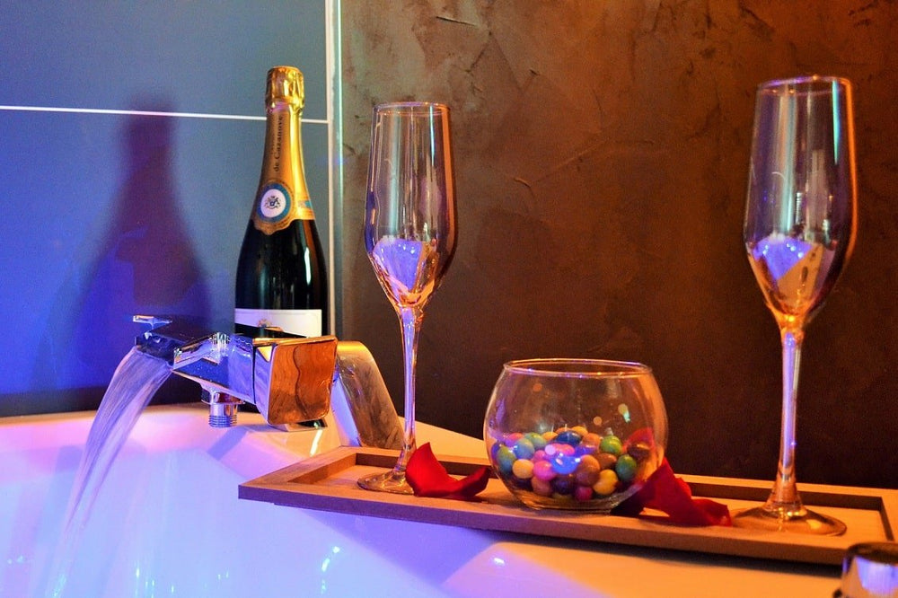 L'Instant Présent - Love’nSpa - weekend en amoureux, love rooms avec spa ou jacuzzi privatif2 de L'Instant Présent
