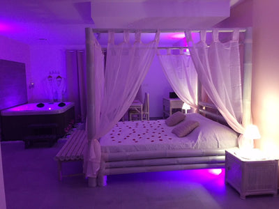 L'INSTANT ROMANTIQUE - La suite Princesse - Love’nSpa - weekend en amoureux, love rooms avec spa ou jacuzzi privatif