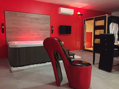 L'INSTANT ROMANTIQUE - Suite Vegas - Love’nSpa - weekend en amoureux, love rooms avec spa ou jacuzzi privatif