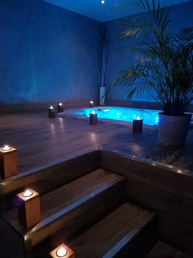 Lofts Emlavie - Loft Skali - Love’nSpa - weekend en amoureux, love rooms avec spa ou jacuzzi privatif