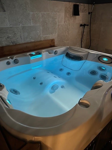 Logis de Cupidon - Love’nSpa - weekend en amoureux, love rooms avec spa ou jacuzzi privatif1 de Logis de Cupidon
