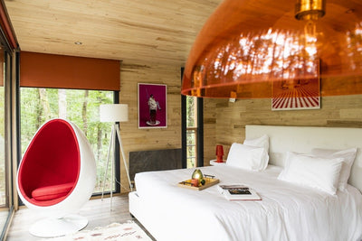 Loire Valley Lodge - Lodges design avec jacuzzi privé en terrasse - Sixtie’s - Love’nSpa - weekend en amoureux, love rooms avec spa ou jacuzzi privatif