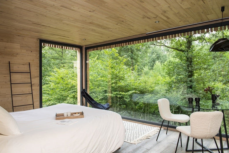 Loire Valley Lodge - Lodges design avec jacuzzi privé en terrasse - Uzume - Love’nSpa - weekend en amoureux, love rooms avec spa ou jacuzzi privatif4 de Loire Valley Lodge - Lodges design avec jacuzzi privé en terrasse - Uzume
