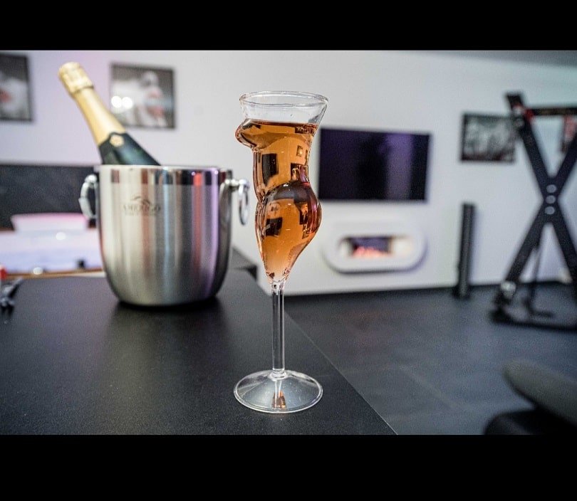 L'Olympe des Sens - APHRODITE • Déesse du désir - Love’nSpa - weekend en amoureux, love rooms avec spa ou jacuzzi privatif6 de L'Olympe des Sens - APHRODITE • Déesse du désir
