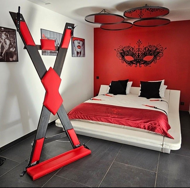 L'Olympe des Sens - APHRODITE • Déesse du désir - Love’nSpa - weekend en amoureux, love rooms avec spa ou jacuzzi privatif11 de L'Olympe des Sens - APHRODITE • Déesse du désir
