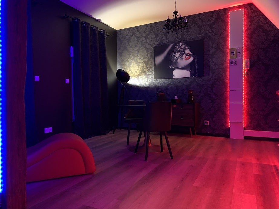 Lov'Appart - Love’nSpa - weekend en amoureux, love rooms avec spa ou jacuzzi privatif2 de Lov'Appart
