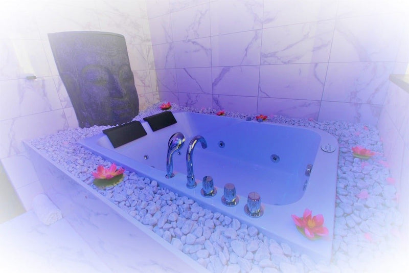 Love Room Fécamp - Appartement 3 - Love’nSpa - weekend en amoureux, love rooms avec spa ou jacuzzi privatif - love room Normandie