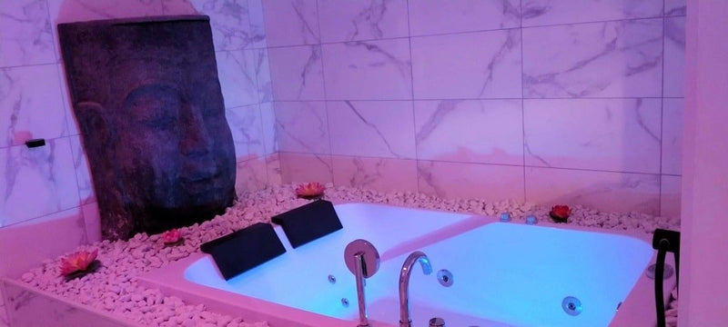 Love Room Fécamp - Appartement 3 - Love’nSpa - weekend en amoureux, love rooms avec spa ou jacuzzi privatif - love room Normandie