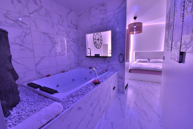 Love Room Fécamp - Appartement 3 - Love’nSpa - weekend en amoureux, love rooms avec spa ou jacuzzi privatif - love room Normandie