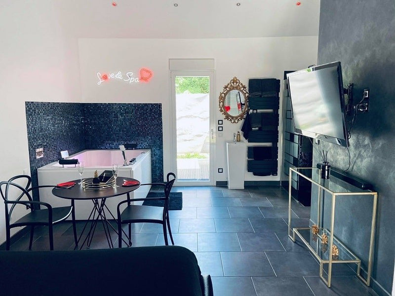 Love & Spa - Love’nSpa - weekend en amoureux, love rooms avec spa ou jacuzzi privatif