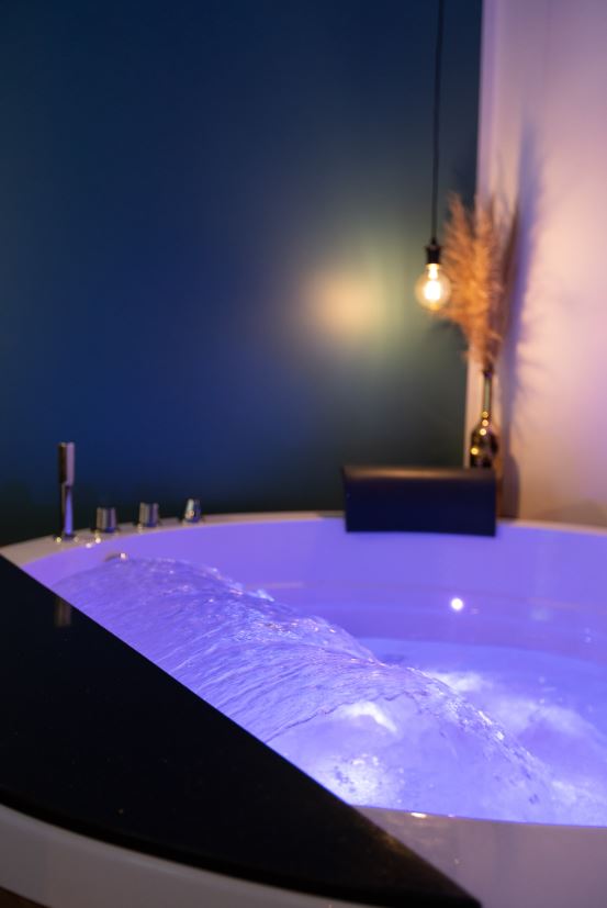 LoveAppart21 - L'Expérience Bien-Être - Love’nSpa - weekend en amoureux, love rooms avec spa ou jacuzzi privatif1 de LoveAppart21 - L'Expérience Bien-Être
