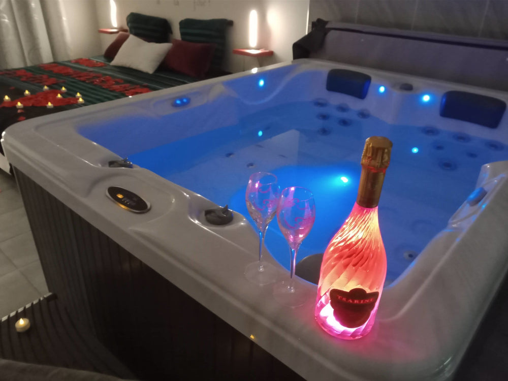LOVENIGHT - Love’nSpa - weekend en amoureux, love rooms avec spa ou jacuzzi privatif1 de Love night

