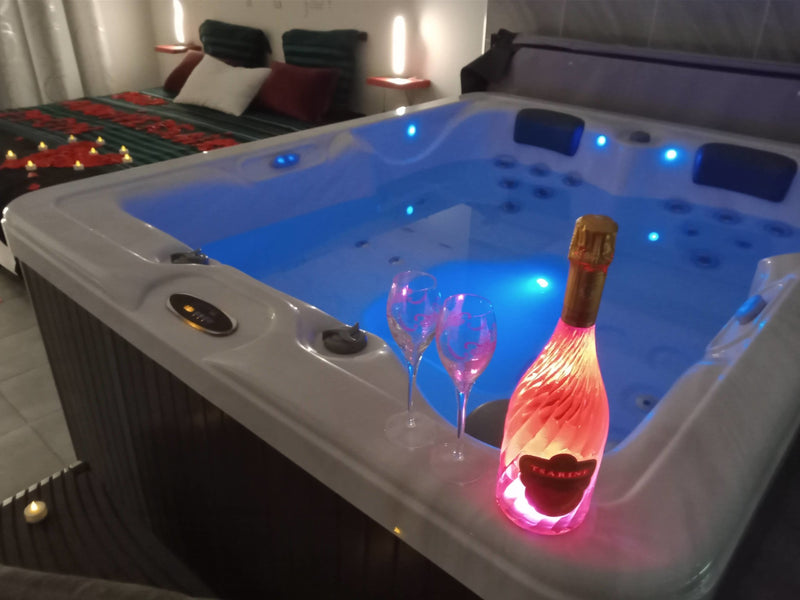 LOVENIGHT - Love’nSpa - weekend en amoureux, love rooms avec spa ou jacuzzi privatif