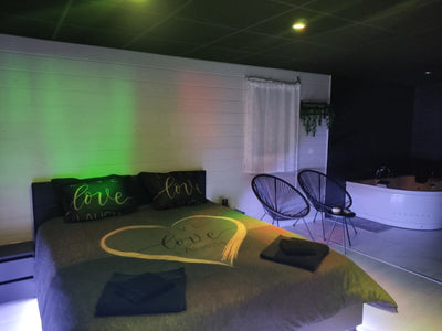 Loveroomlecupidon - Love’nSpa - weekend en amoureux, love rooms avec spa ou jacuzzi privatif
