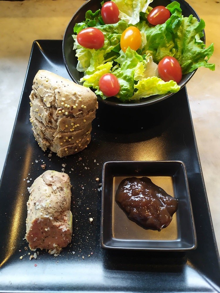 Lyon campagne loft papillons - Love’nSpa - weekend en amoureux, love rooms avec spa ou jacuzzi privatif7 de Lyon campagne loft papillons
