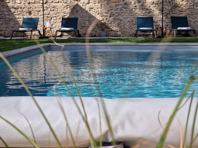 Lyzen - Chambre Bien-Être - Love’nSpa - weekend en amoureux, love rooms avec spa ou jacuzzi privatif