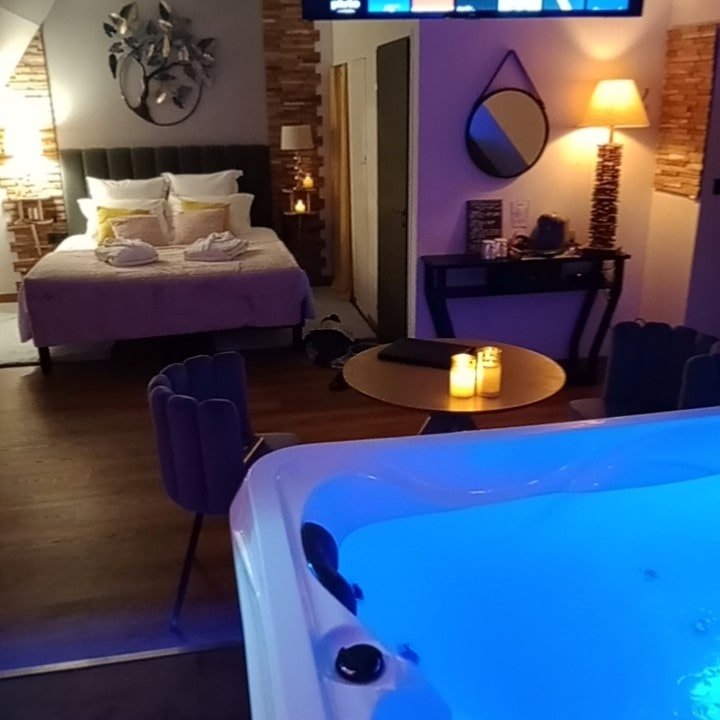 Manoir du Grand Chêne - Suite Quintessence - Love’nSpa - weekend en amoureux, love rooms avec spa ou jacuzzi privatif