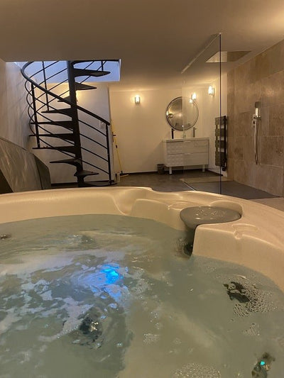 Mieux qu'à l'Hôtel - Love’nSpa - weekend en amoureux, love rooms avec spa ou jacuzzi privatif