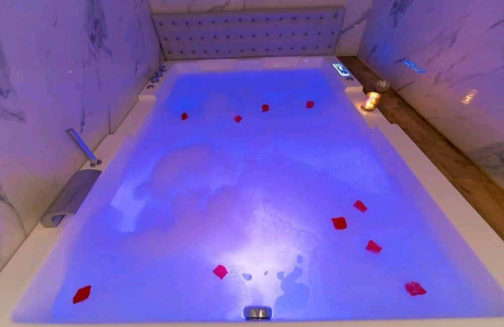 Nice Passion - Love’nSpa - weekend en amoureux, love rooms avec spa ou jacuzzi privatif2 de Loveroom Jacuzzi Spa Nice Passion
