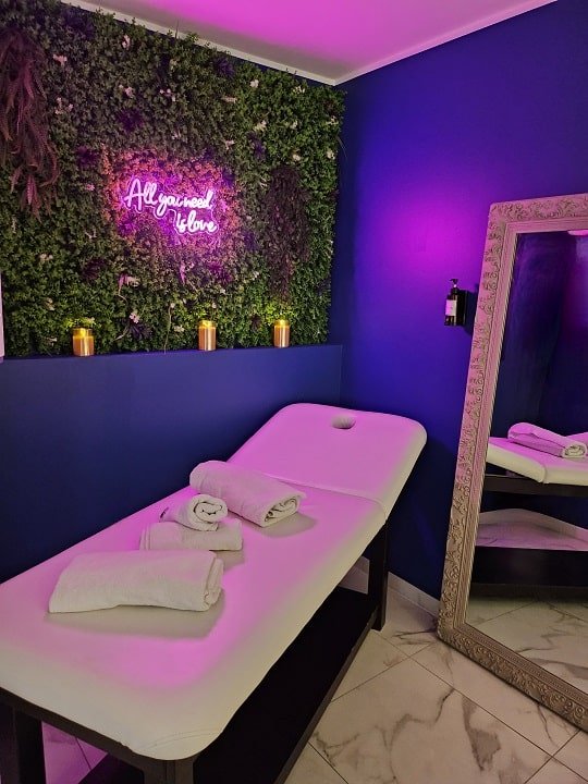 Nice Passion - Love’nSpa - weekend en amoureux, love rooms avec spa ou jacuzzi privatif4 de Loveroom Jacuzzi Spa Nice Passion
