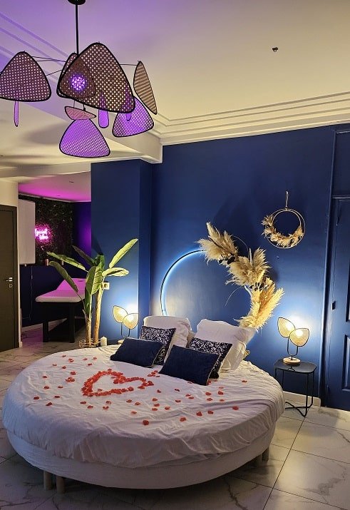 Nice Passion - Love’nSpa - weekend en amoureux, love rooms avec spa ou jacuzzi privatif1 de Loveroom Jacuzzi Spa Nice Passion
