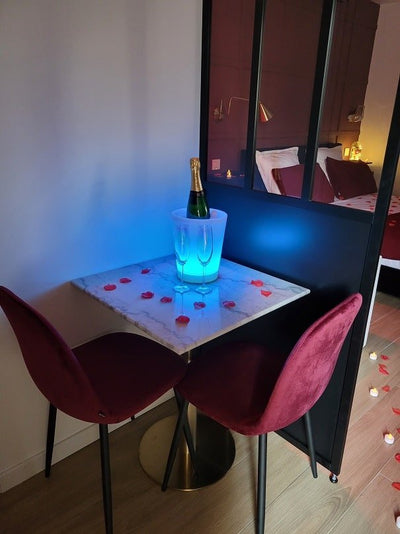 Nuit D'Evasion - Love’nSpa - weekend en amoureux, love rooms avec spa ou jacuzzi privatif