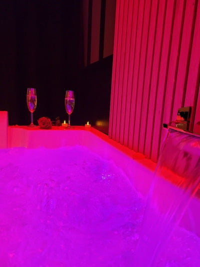 Nuit D'Evasion - Love’nSpa - weekend en amoureux, love rooms avec spa ou jacuzzi privatif