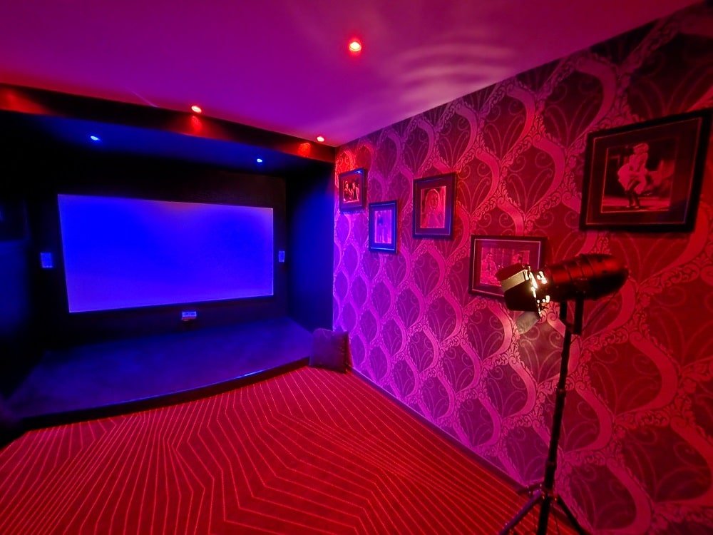 Nuit Spa Ciné - Love’nSpa - weekend en amoureux, love rooms avec spa ou jacuzzi privatif2 de Nuit Spa Ciné
