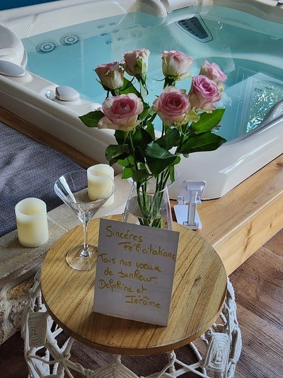 Nuit Spa Ciné - Love’nSpa - weekend en amoureux, love rooms avec spa ou jacuzzi privatif