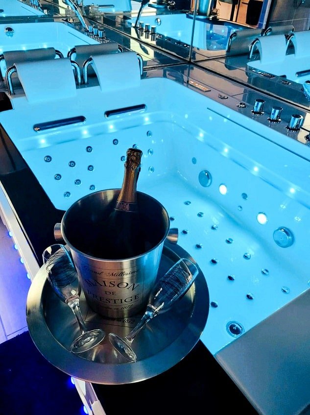 O Paradis des Bulles - Love’nSpa - weekend en amoureux, love rooms avec spa ou jacuzzi privatif3 de O Paradis des Bulles
