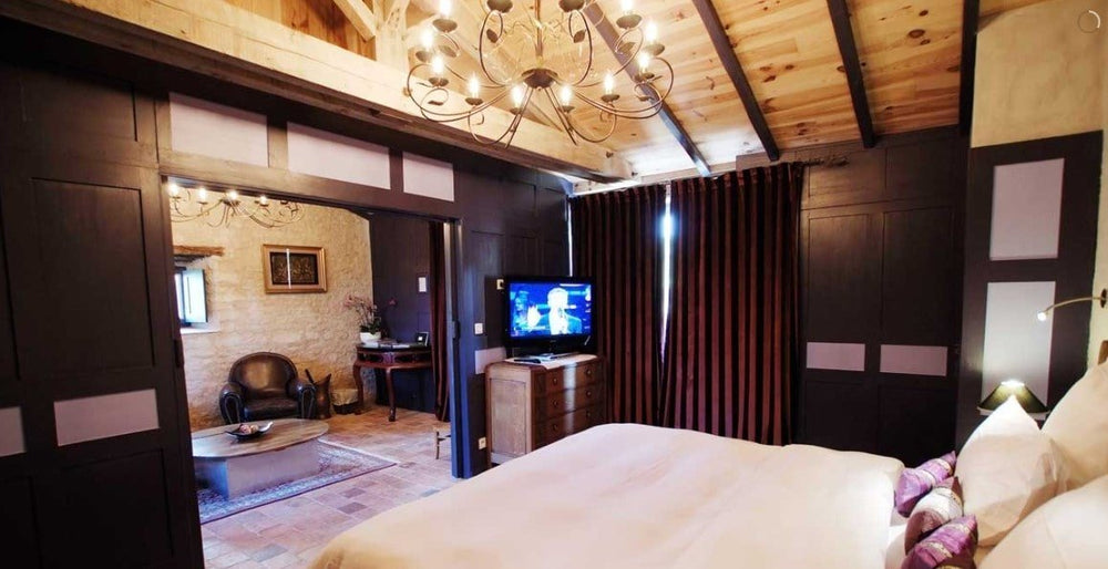 Portail en marais Poitevin - Suite Bragelogne - Love’nSpa - weekend en amoureux, love rooms avec spa ou jacuzzi privatif1 de Portail en marais Poitevin - Suite Bragelogne
