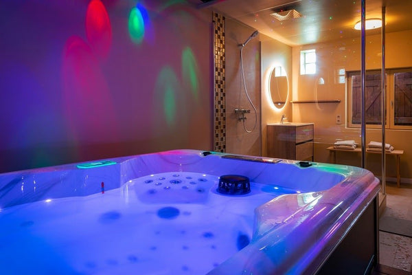 Pour Toi et Moi - Love’nSpa - weekend en amoureux, love rooms avec spa ou jacuzzi privatif