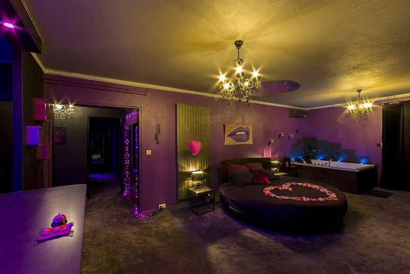 Purple Lovt - Love’nSpa - weekend en amoureux, love rooms avec spa ou jacuzzi privatif