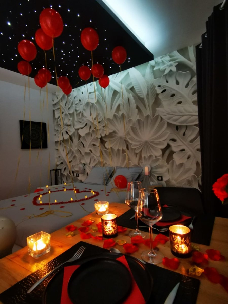 Rêves de Cocon - Cocon étoilé - Love’nSpa - weekend en amoureux, love rooms avec spa ou jacuzzi privatif2 de Rêves de Cocon - Cocon étoilé
