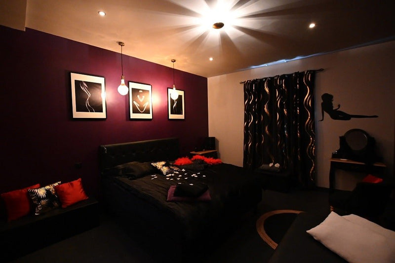 Secret 33 - Love’nSpa - weekend en amoureux, love rooms avec spa ou jacuzzi privatif